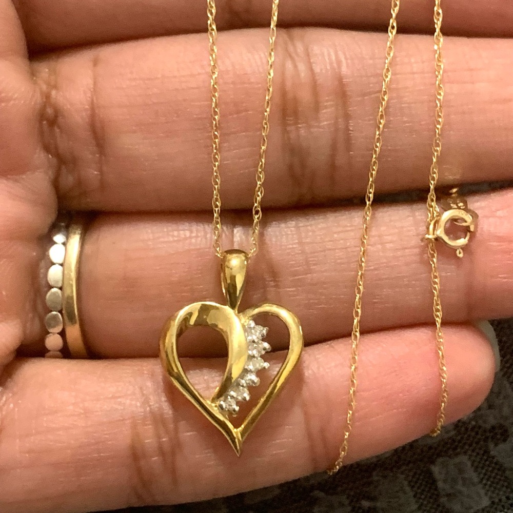 Elegant Gold Heart Pendant Necklace
